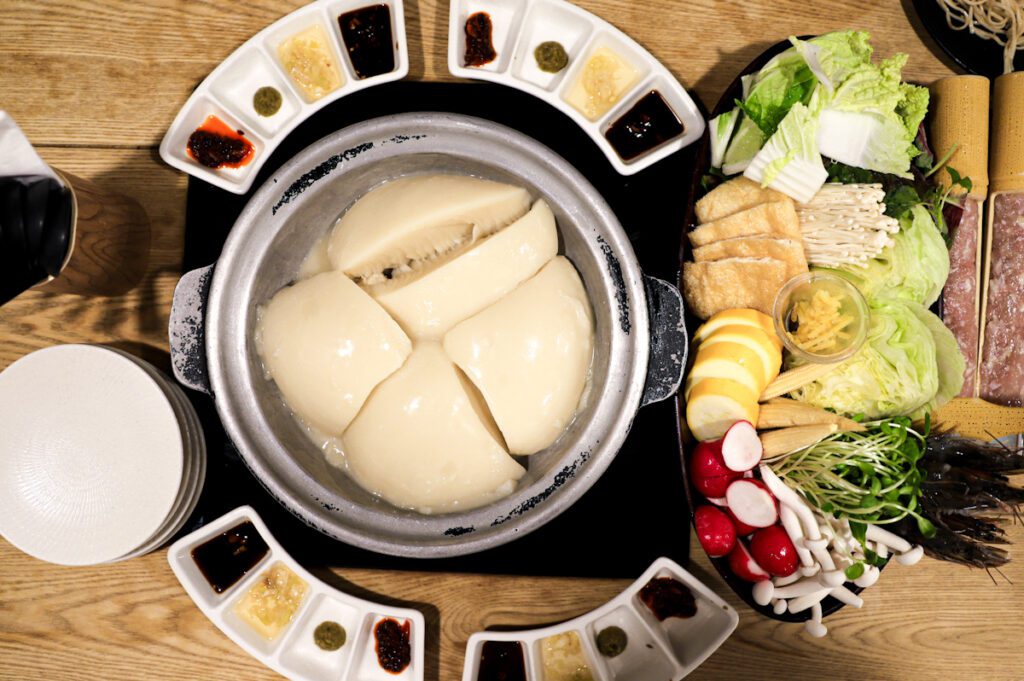 chicken collagen pot (bijin nabe) at tsukada nojo