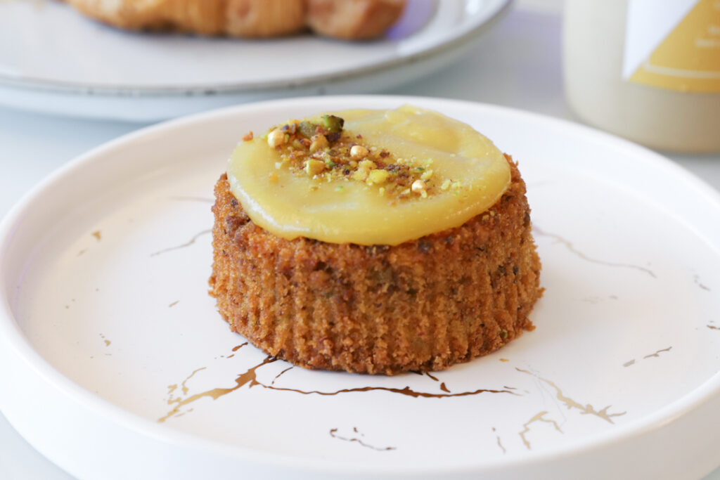 pistachio lemon cake