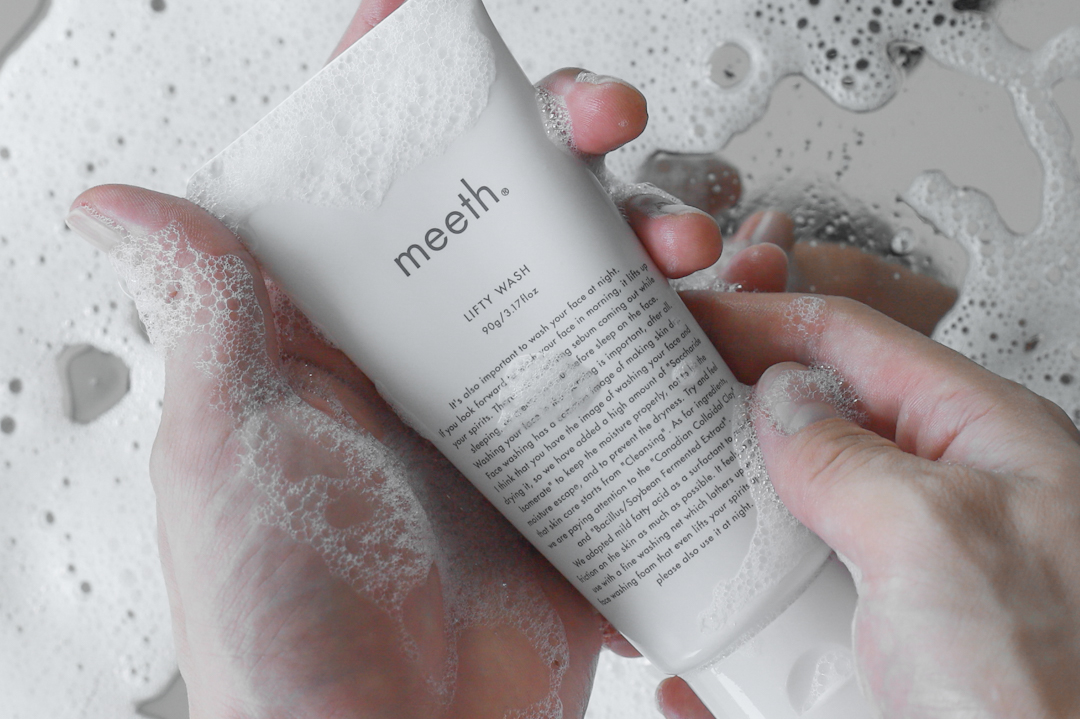 meeth facial cleanser with foam lathered