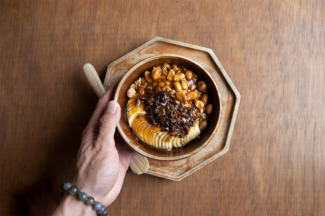 Flat lay of Banana Pudding yogurt bowl at Thanks, Oat at Bukchon Hanok Village