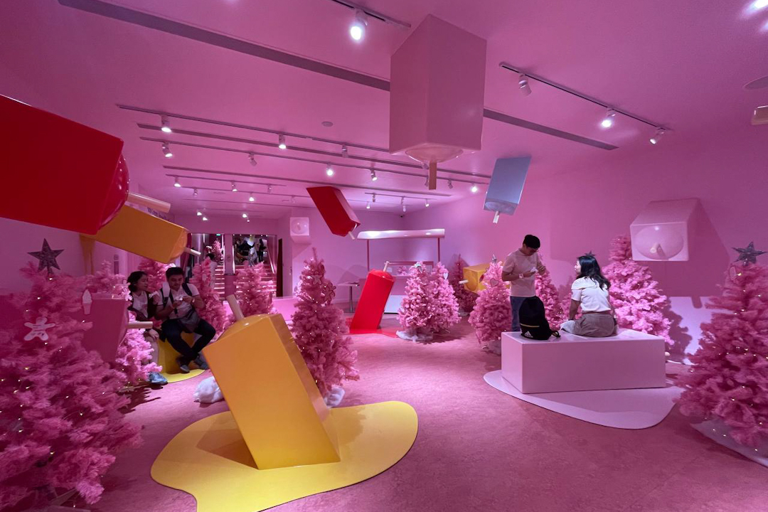 Pinkmas at Museum of ice cream