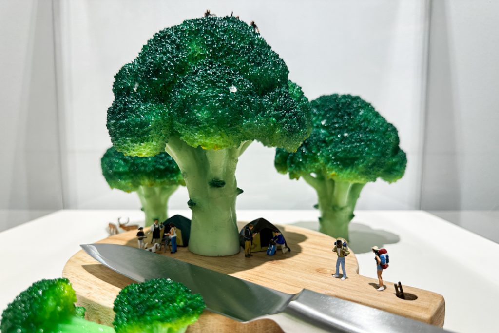 Bro'tree' Forest, one of Tanaka Tatsuya's first and signature mitat-e artworks