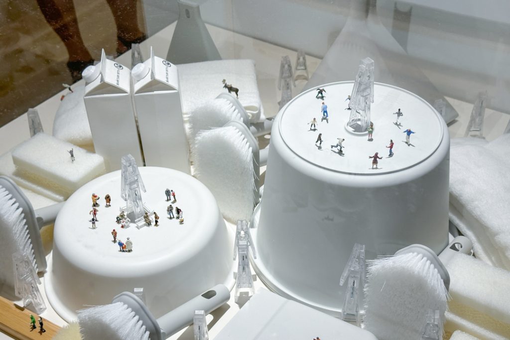 Snow Dust, snowscape created by Tanaka Tatsuya, Japanese mitate artist
