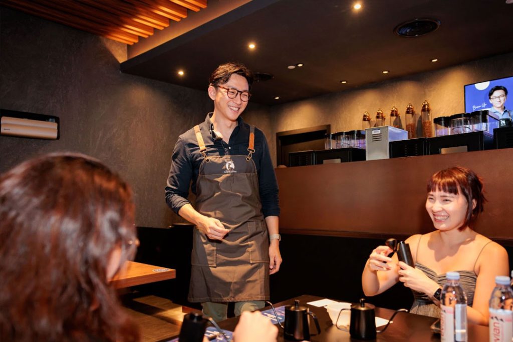 Mr Boram Um, World Barista Champion 2023, working with Luckin Coffee for their Bean to Cup coffee appreciation workshop