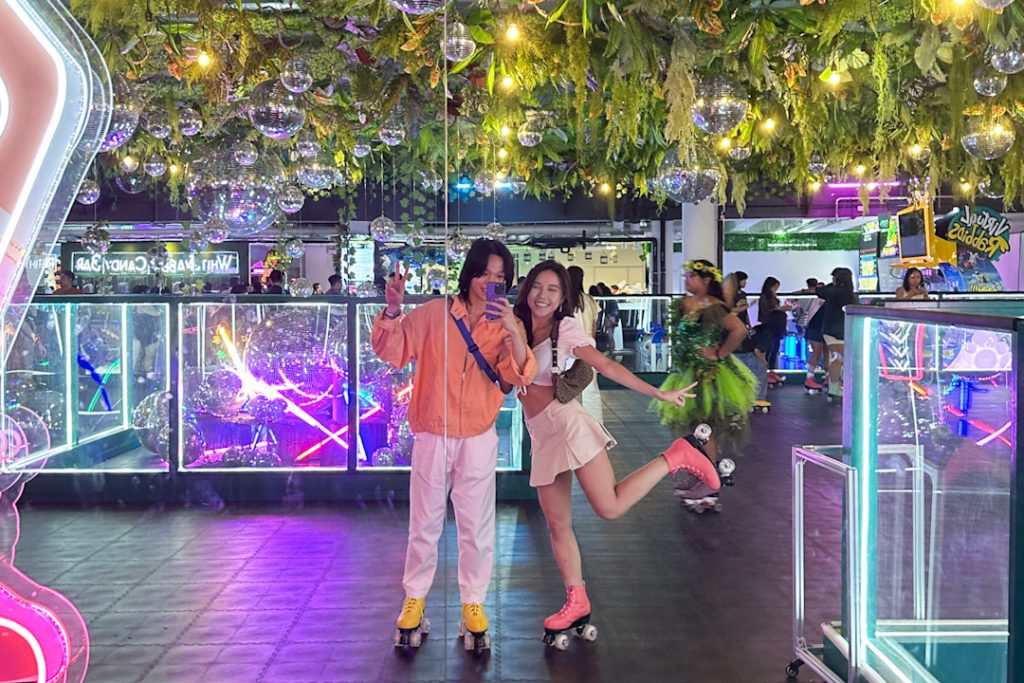 RollerMania 4.0 Singapore mirror selfie