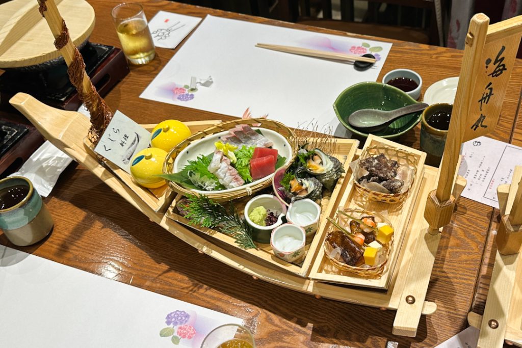 kaiseki dinner at hamachidorinoyu 