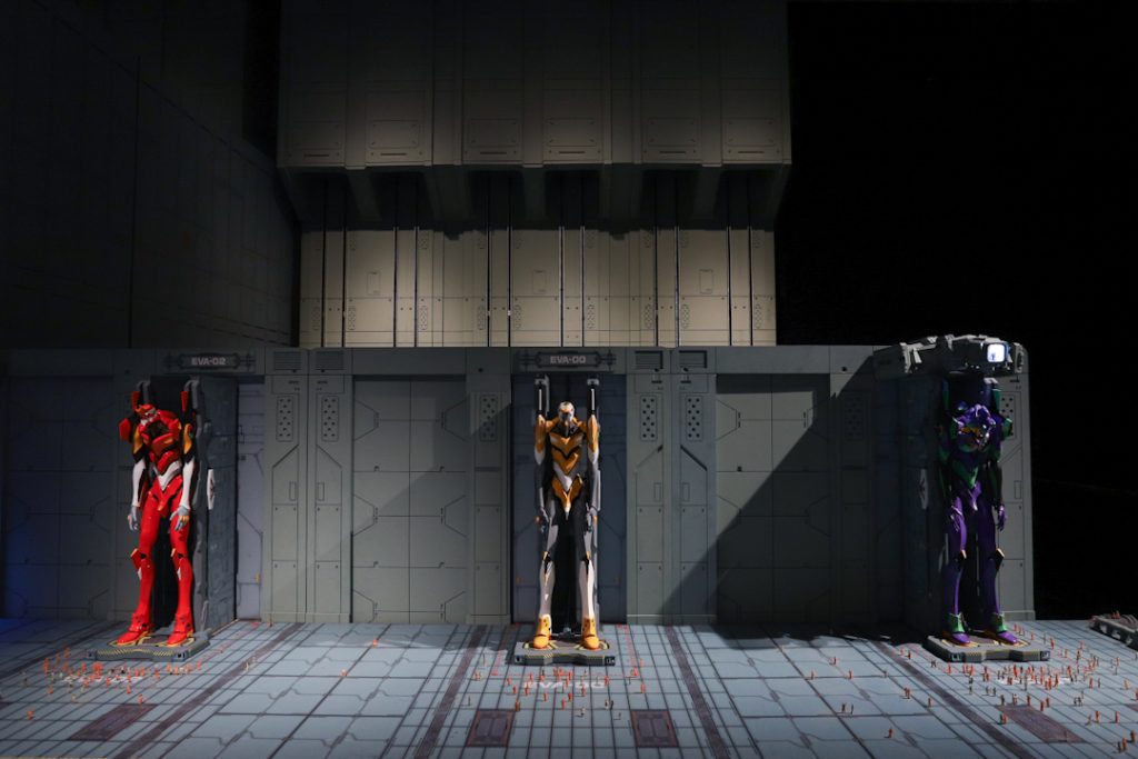 Evangelion figurines that move at Small Worlds Miniature Museum Tokyo