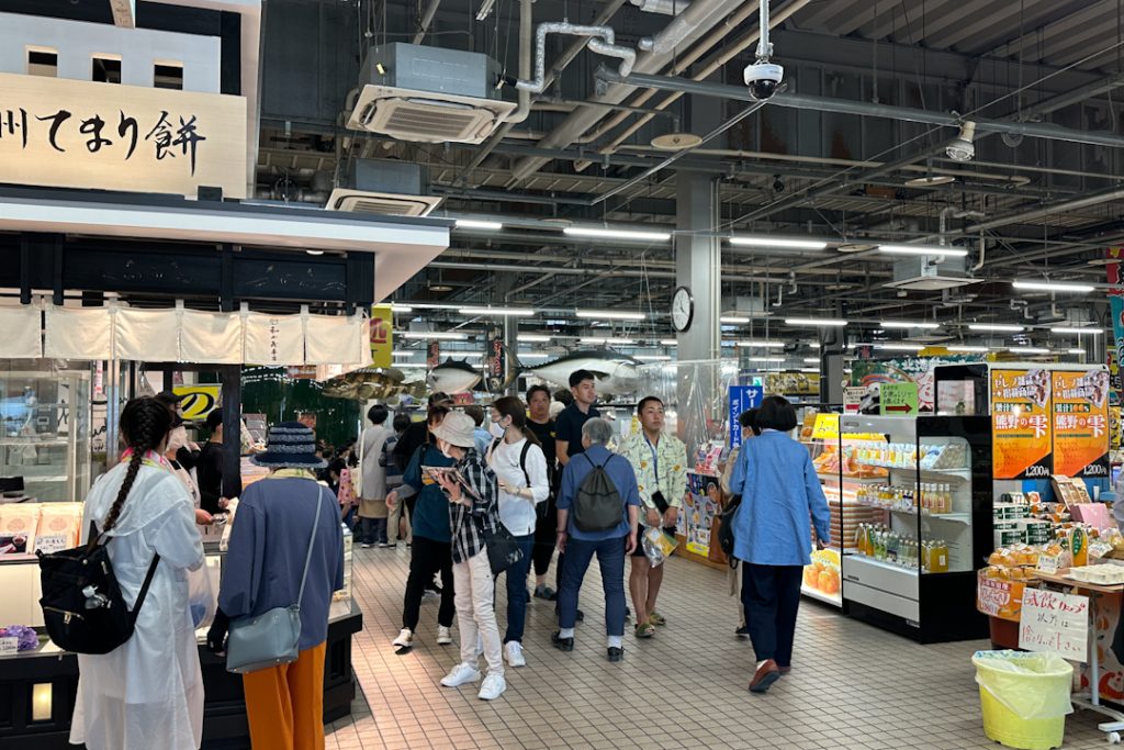souvenir store for japanese snacks and dried ingredients at tore tore ichiba