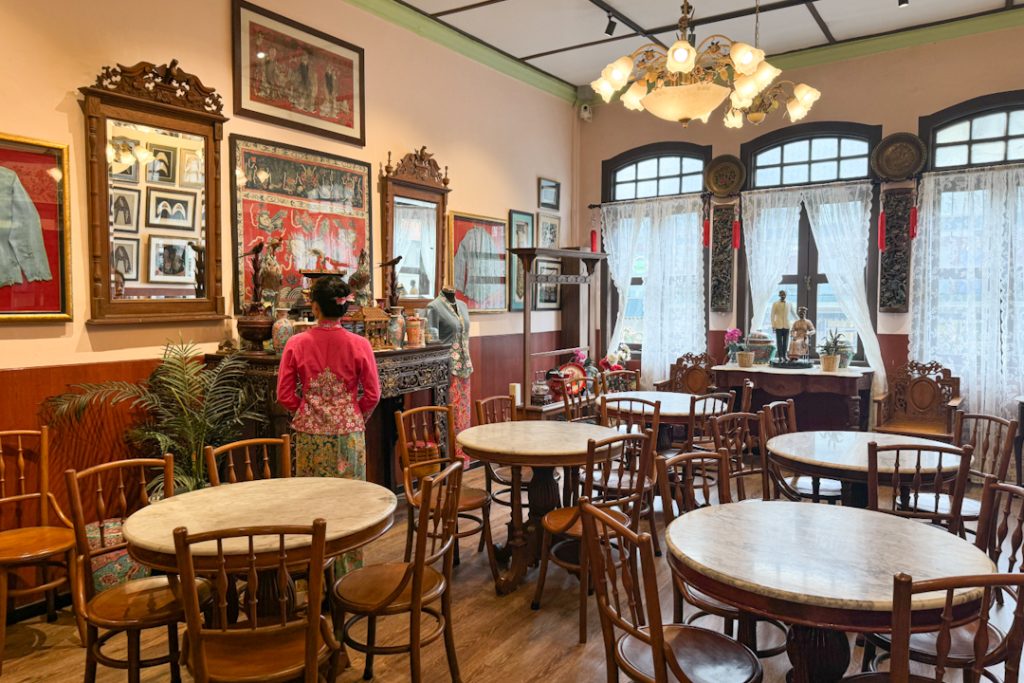Free entry to the heritage house on the second floor