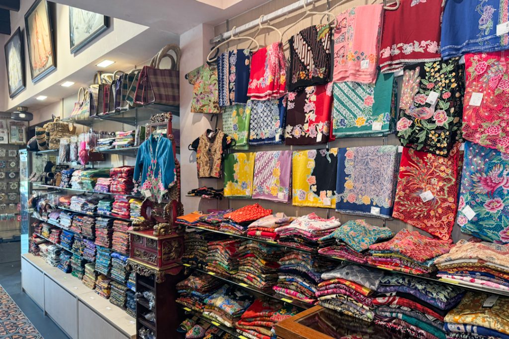 Peranakan kebaya and baju melayu for rental in Singapore