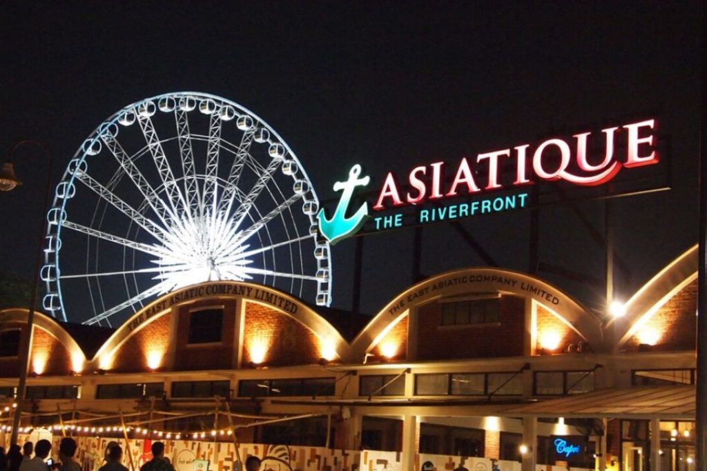 Ferris wheel at Asiatique The Riverfront