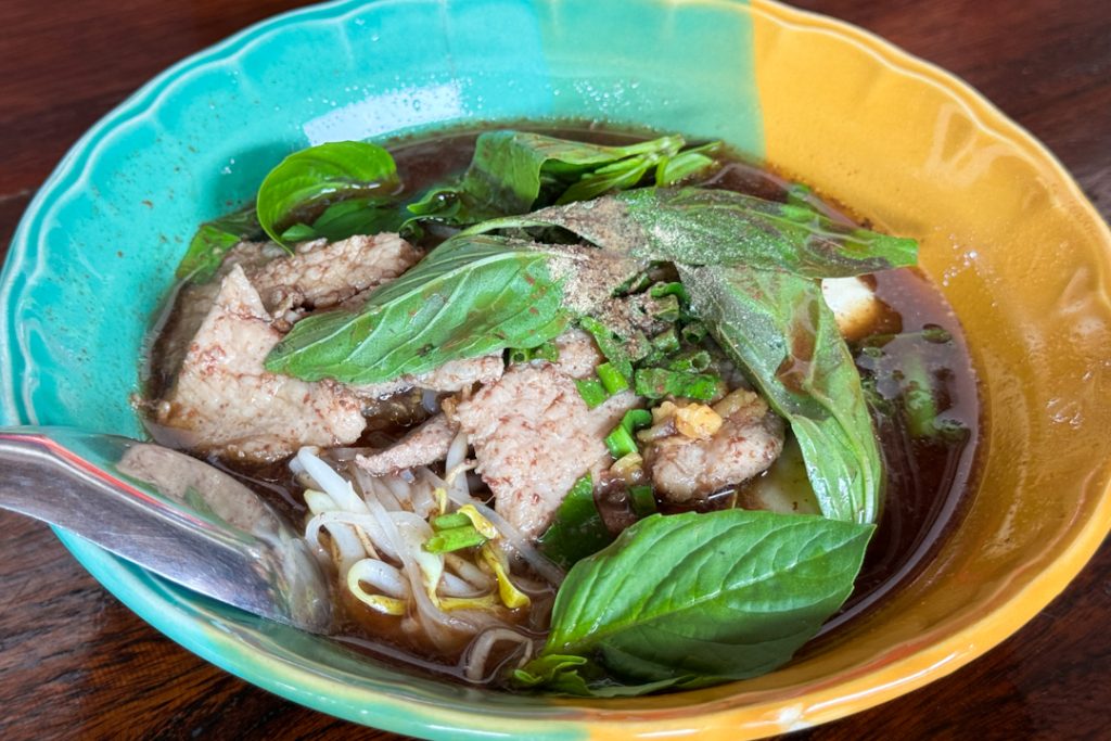 Boat noodles at Damnoensaduak Floating Market