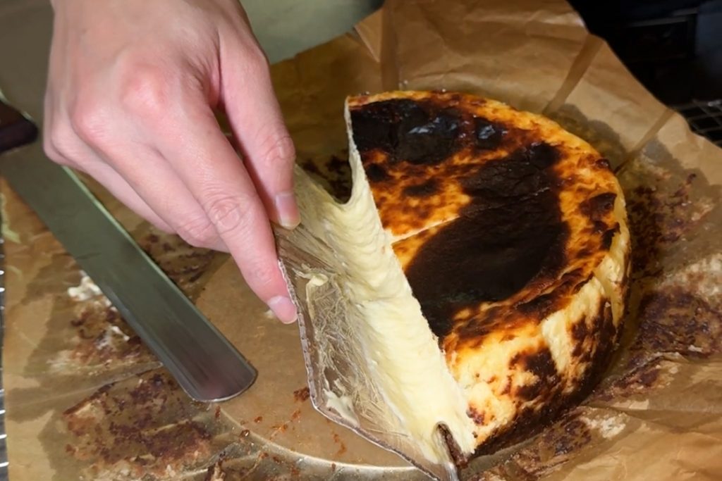 Cross section of how gooey the cheesecake is