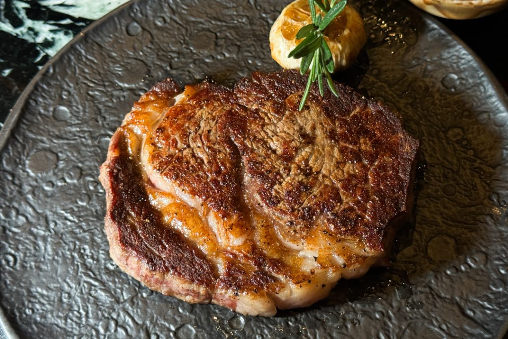 Dry aged ribeye black angus review
