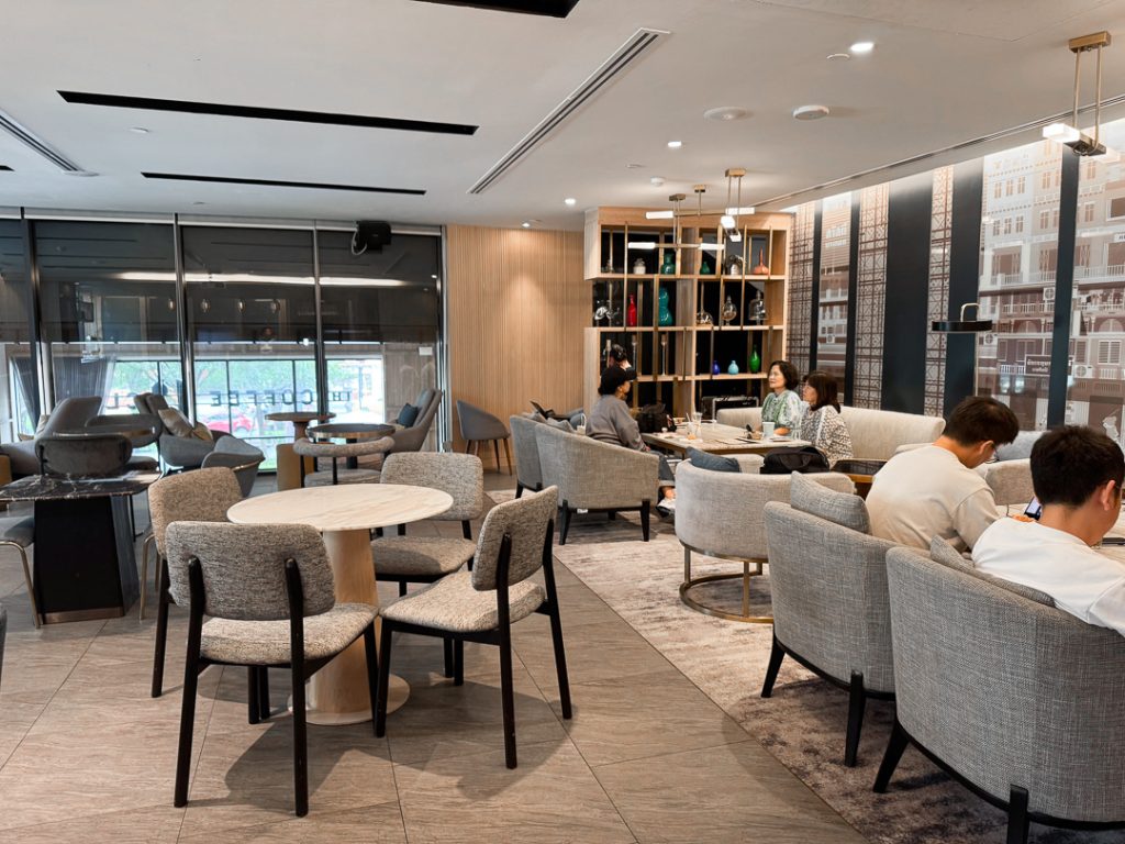 Social Hour and co-working space. Lobby of Staybridge Suites Thonglor Hotel in Bangkok