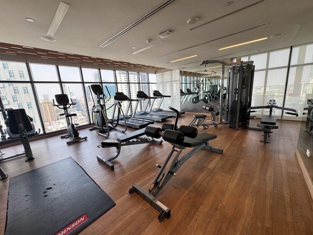 Indoor gym. Facilities at Staybridge Suites in Bangkok
