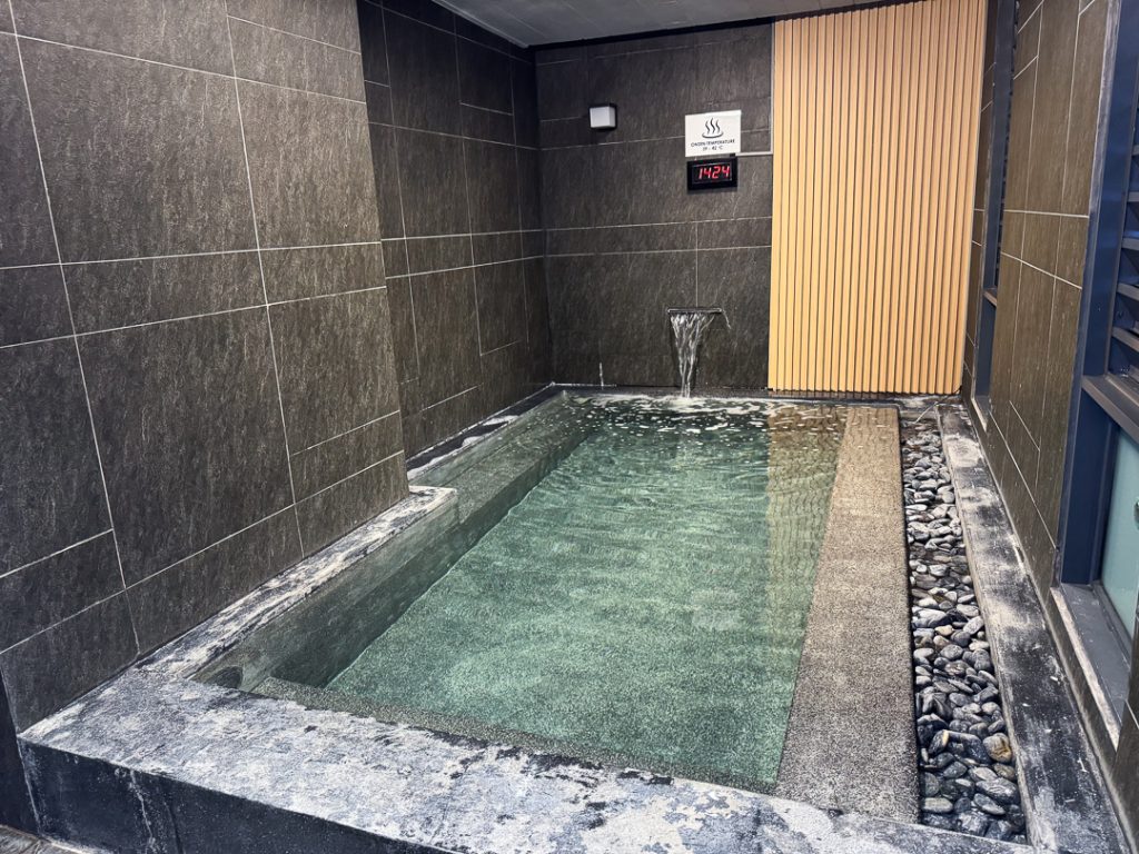 Private onsen in hotel in Bangkok - Staybridge Suites Thonglor Hotel
