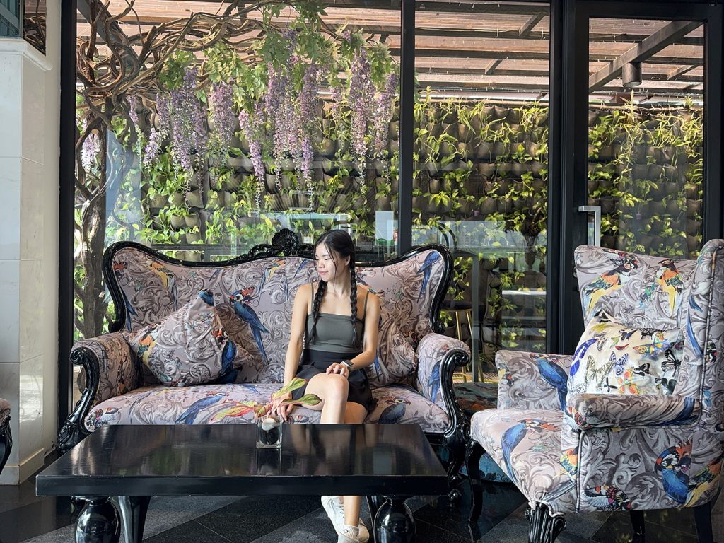 Interior Design of the lobby of Hotel Clover Asoke