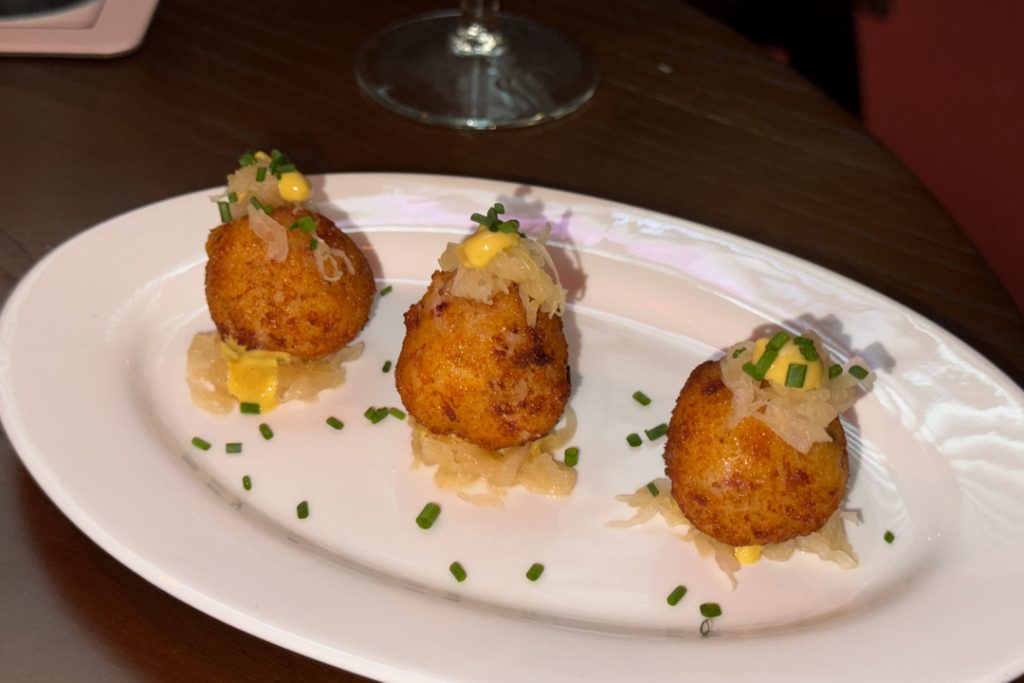 Pastrami Poppers review at Coach Bar