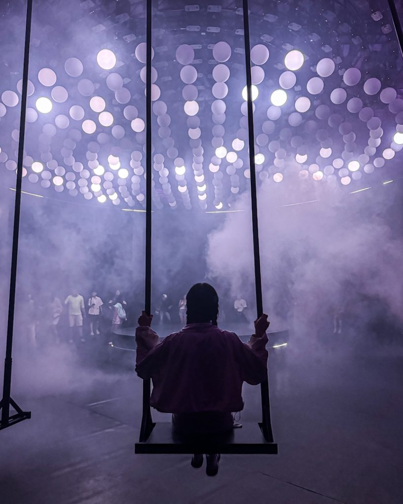10 Agosto, glowing installation at Pop Air - Art is Inflatable