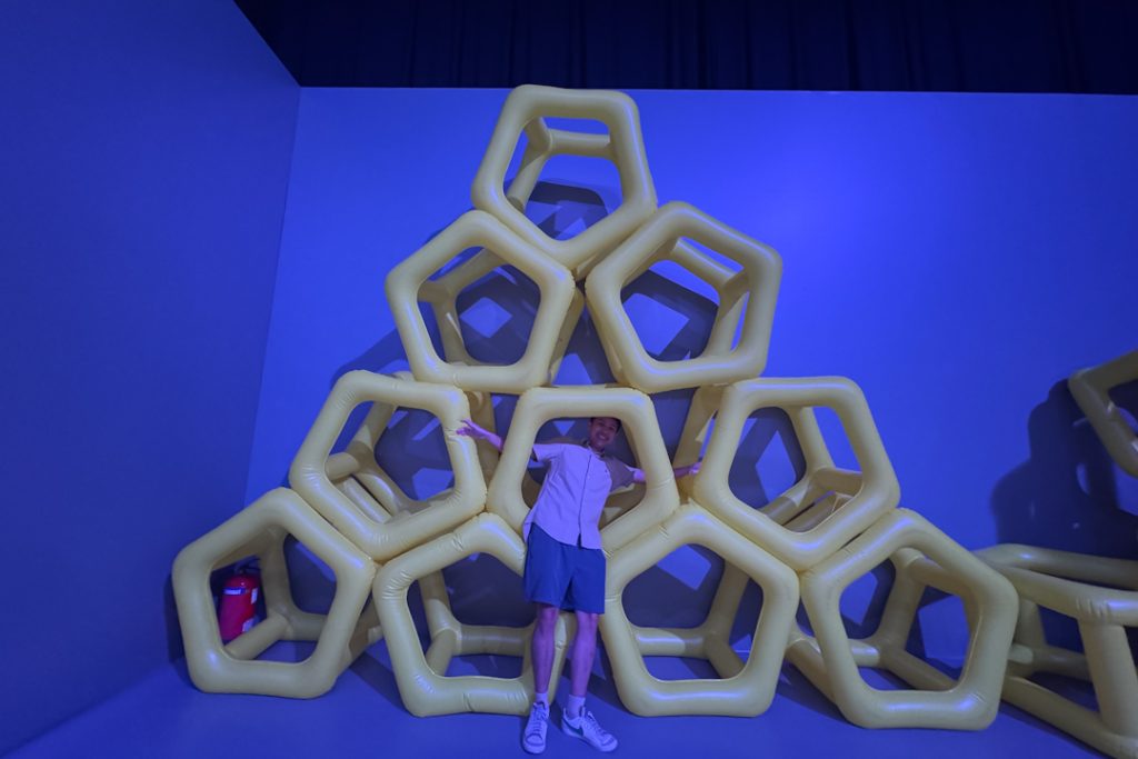 Crazy Love for Polygons