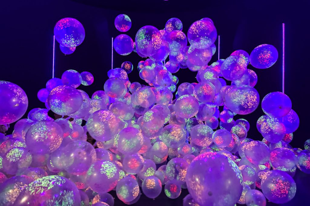 Glowing Ballet