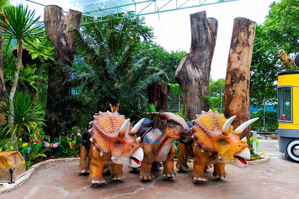 Dino Putt dinosaur mini golf in Singapore