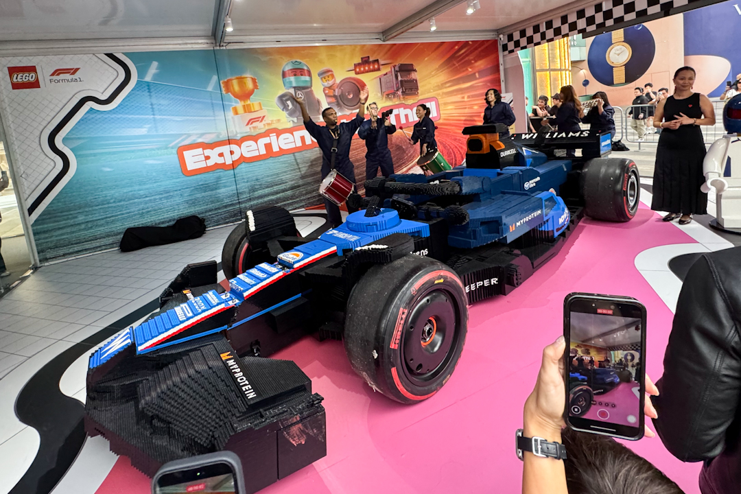 LEGO pop-up at ION Orchard with free gifts & games