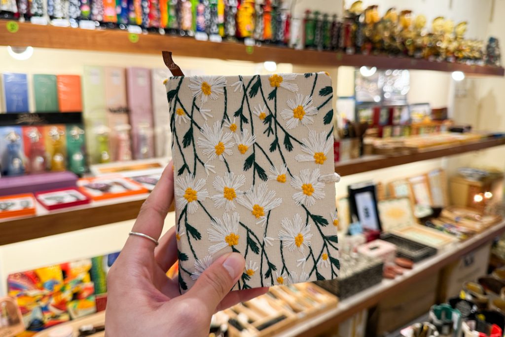Shopping for unique souvenirs in Hanoi (Thanh An Souvenir)