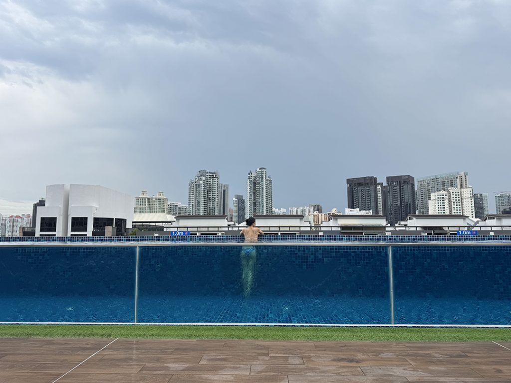 Infinity Pool at Holiday Inn Express Clarke Quay