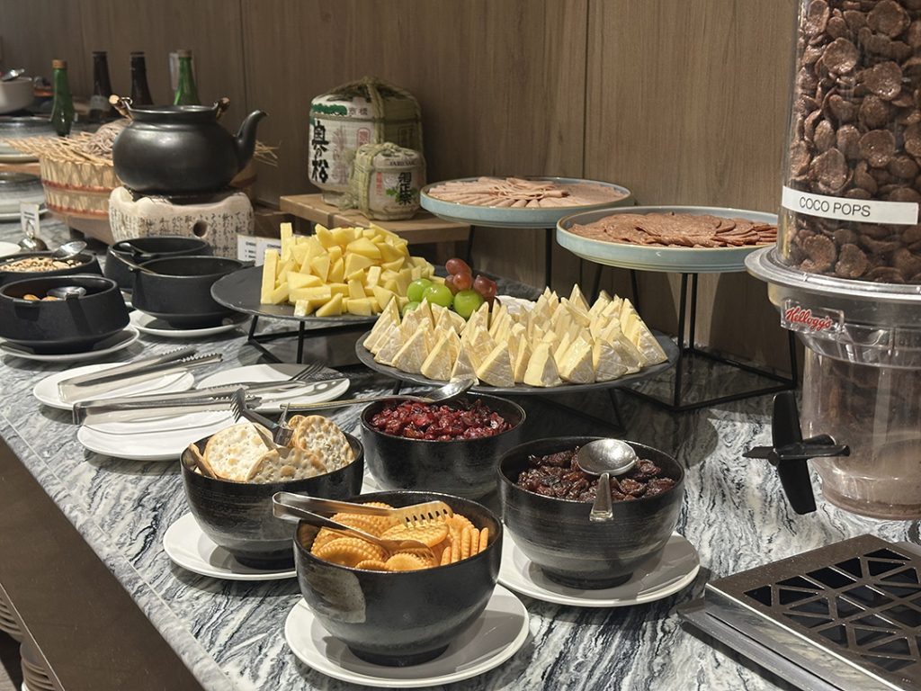 Wyndham Hotel breakfast bar