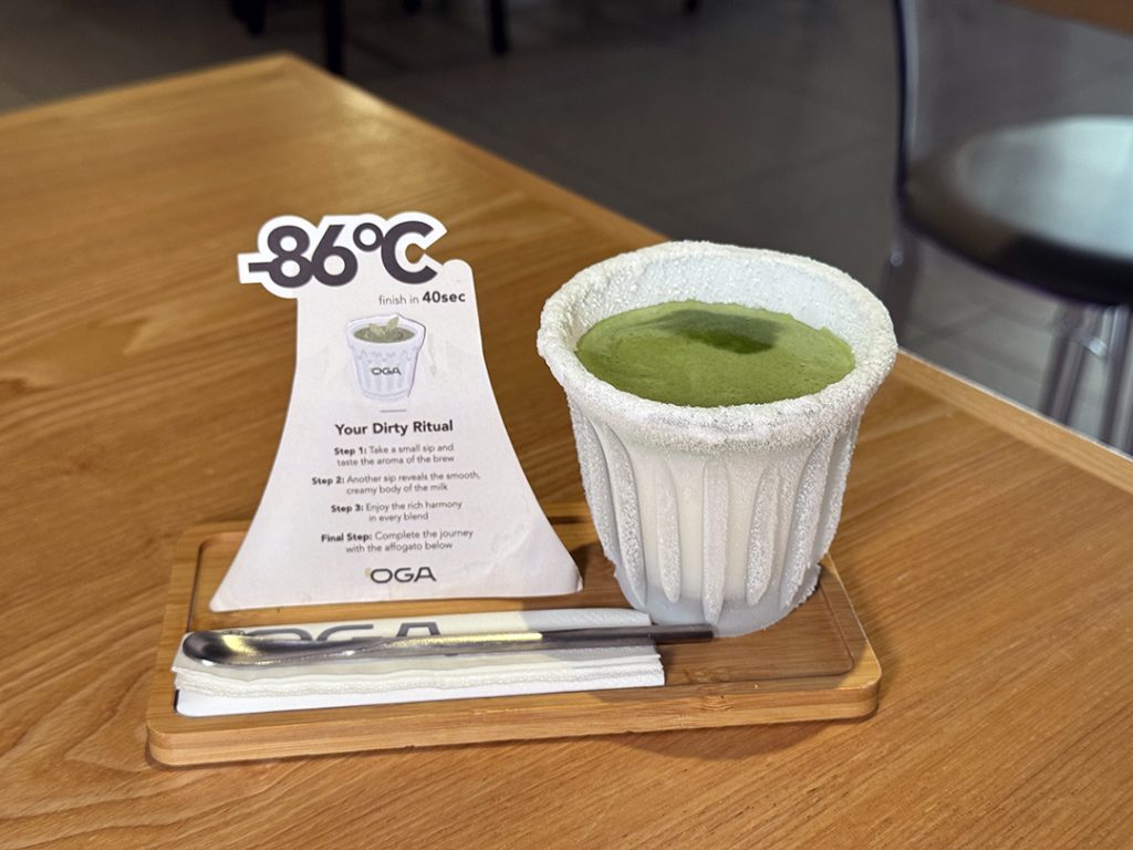 OGA Cafe -86 degree matcha latte