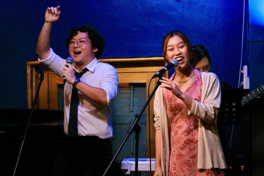 Live musical performance for Valentine's Day