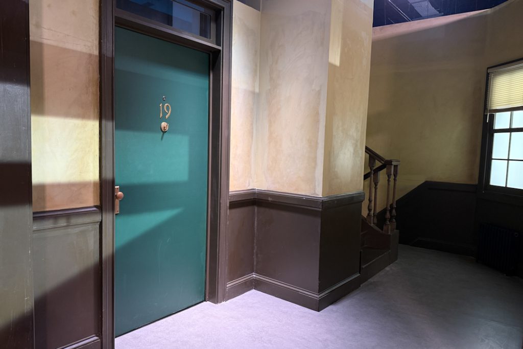 Hallway in FRIENDS sitcom