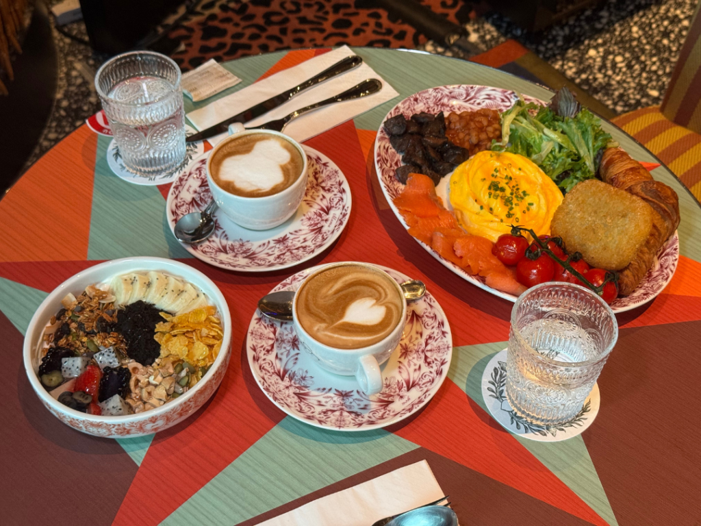 Breakfast buffet photos at Mama Hotel all-day dining restaurant