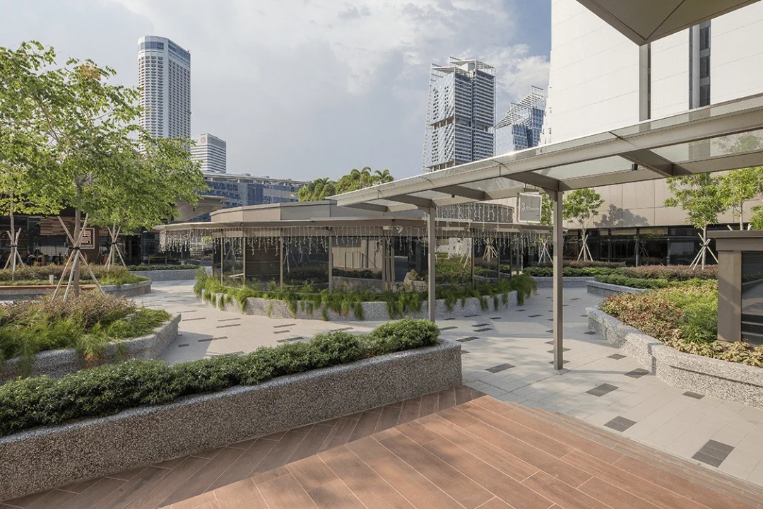 Marina Square Roof Garden view Turns 6 and 7 F1 Singapore Grand Prix