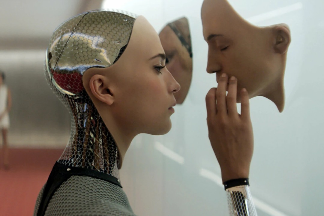 AI character Ava in Ex Machina 2014