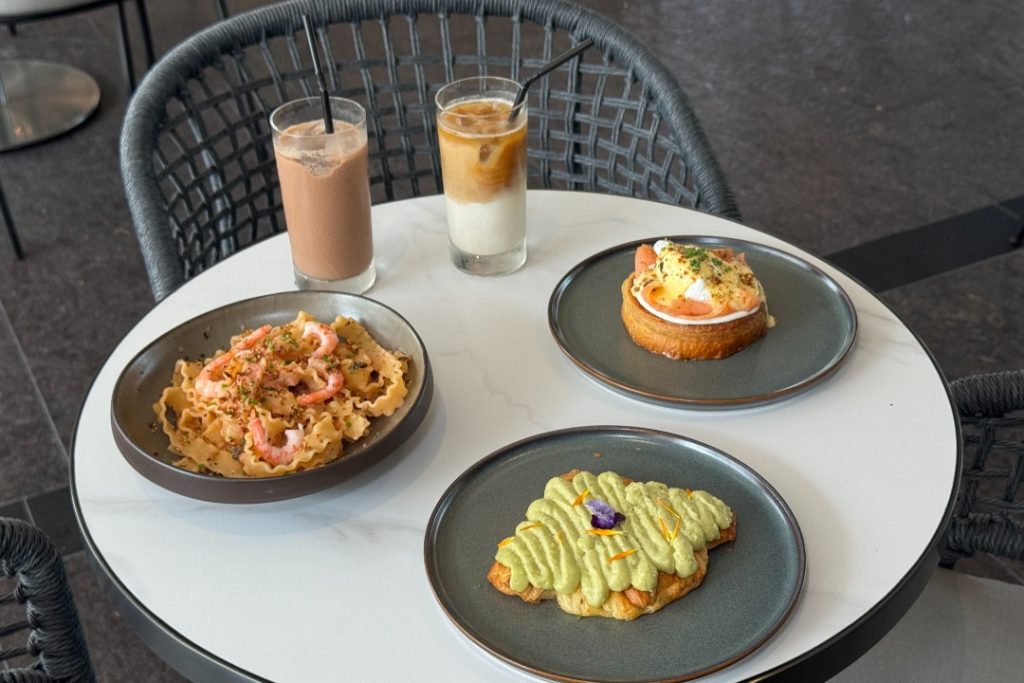 vernacular coffee brunch food