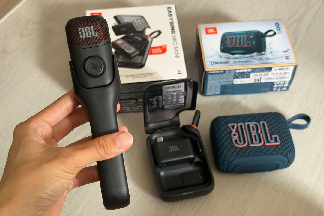 JBL EasySing Mic Mini Review – A mic that removes vocals for karaoke at home